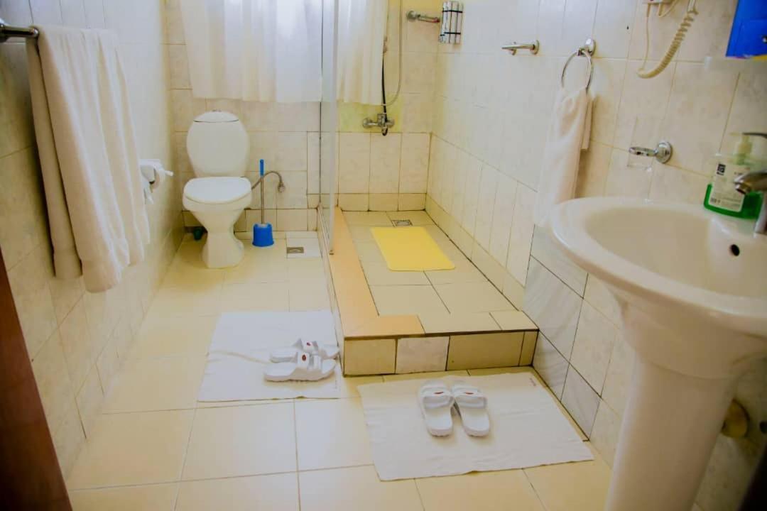 One Click Hotel Kigali Ngoại thất bức ảnh