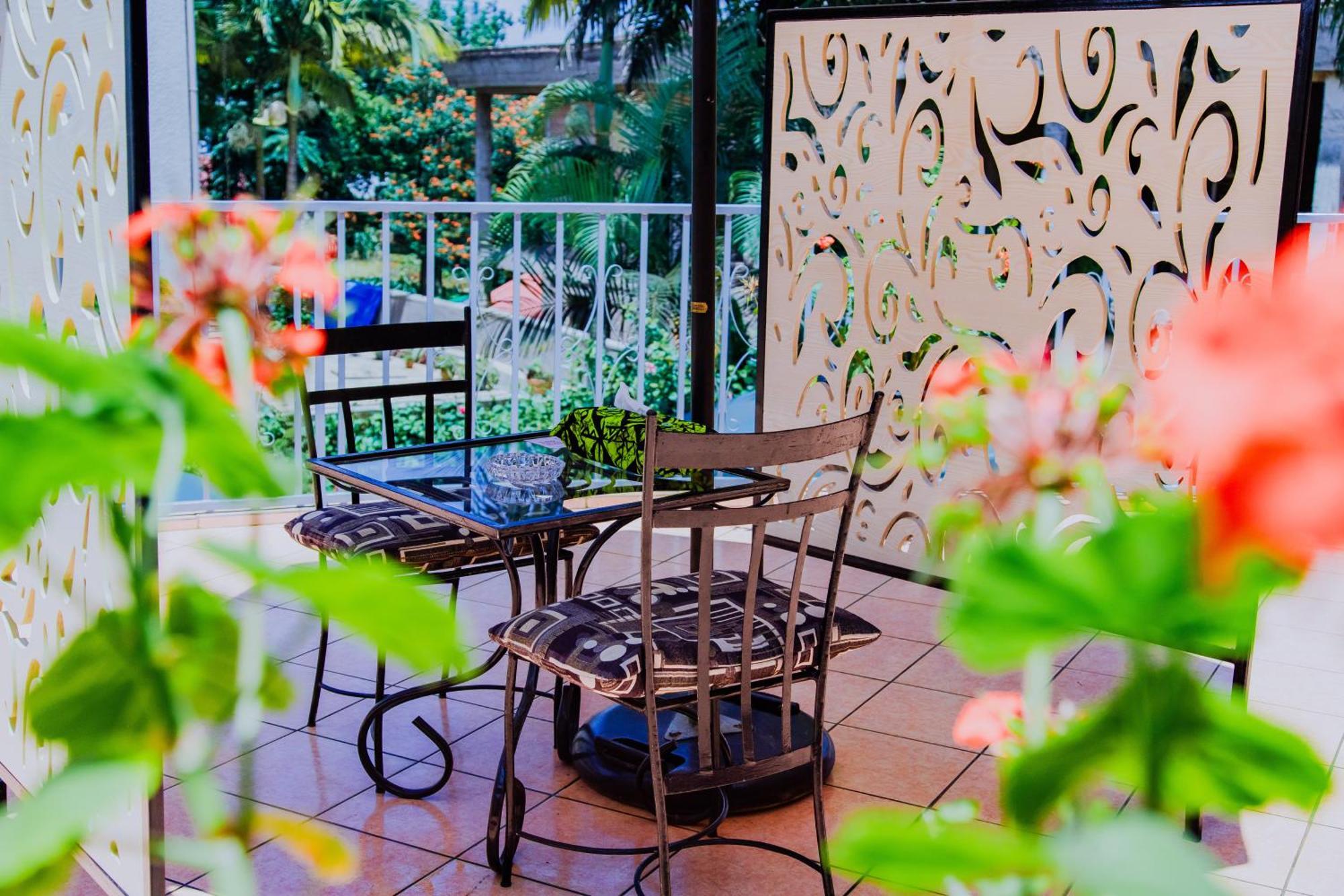 One Click Hotel Kigali Ngoại thất bức ảnh